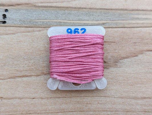 The Boss Bobbins - 2mm Floss Bobbins with Imprinted Numbers - Full Standard DMC Set
